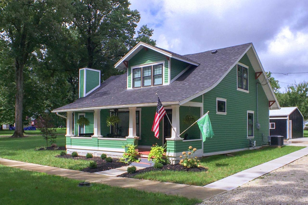 Renovated Craftsman House With Patio And Fire Pit! Villa Vevay Bagian luar foto